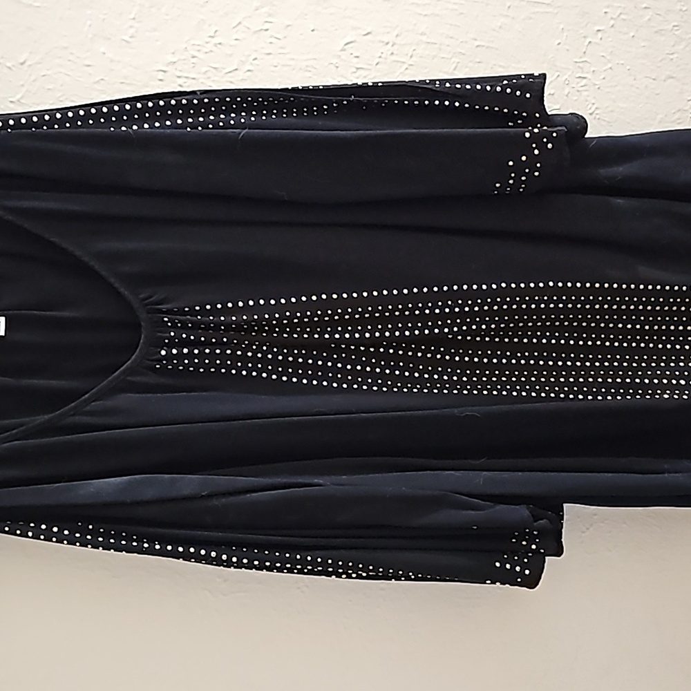 Embellished open quarter sleeve shirt